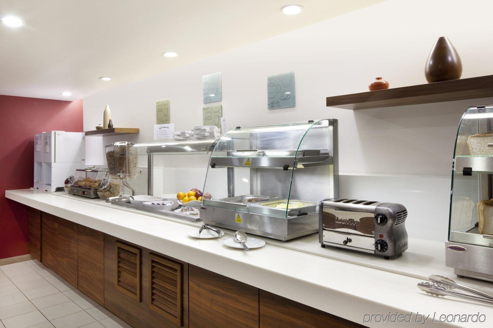 Express - Salford Quays By Ihg 3* Manchester