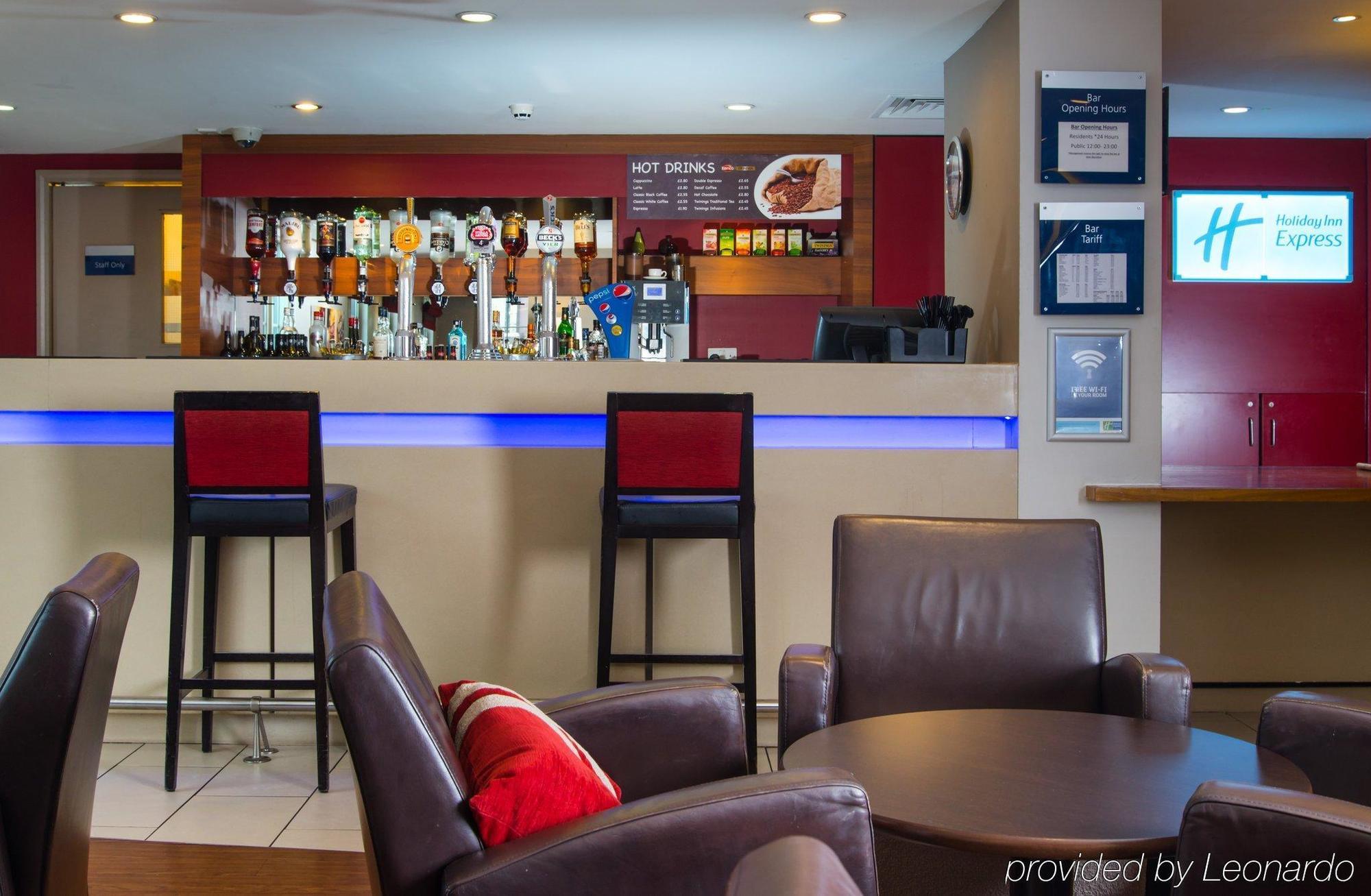 Express - Salford Quays By Ihg Hotel 3*